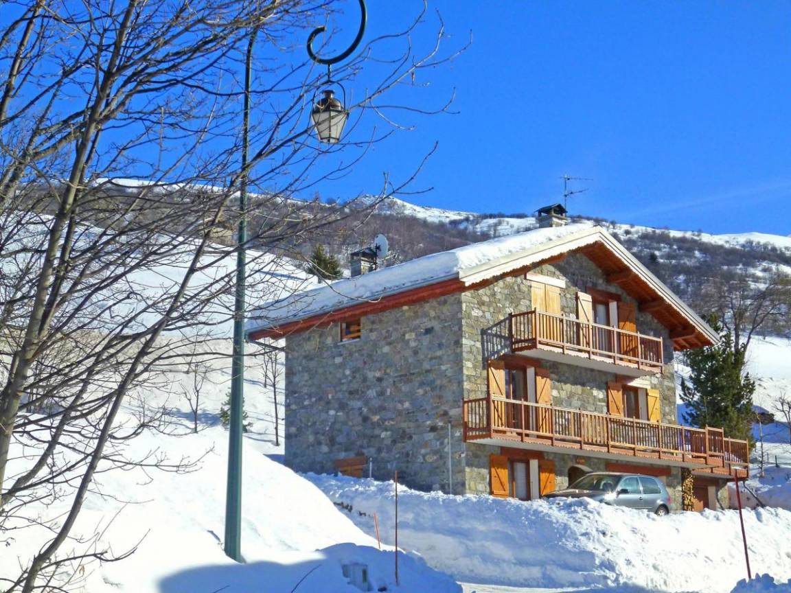 210 m² Chalet ∙ 6 Schlafzimmer ∙ 15 Gäste – Bild 1