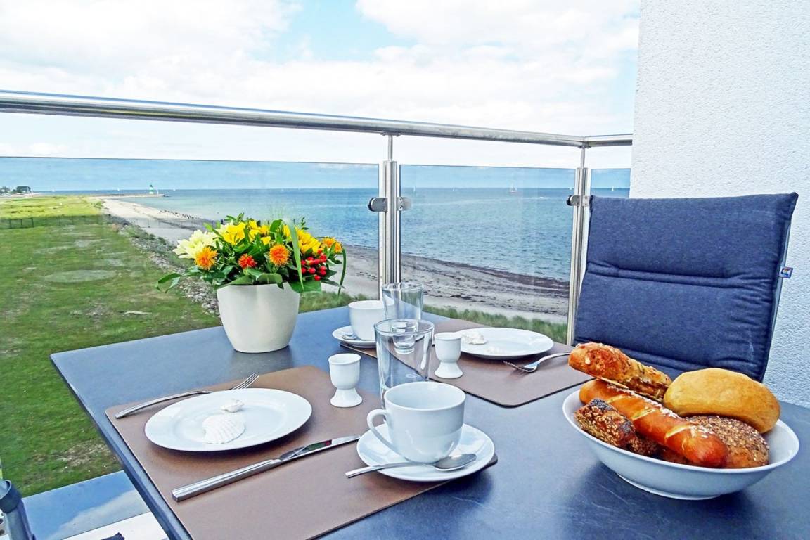 100 M² Ferienwohnung ∙ 1 Schlafzimmer ∙ 4 Gäste - Ostsee