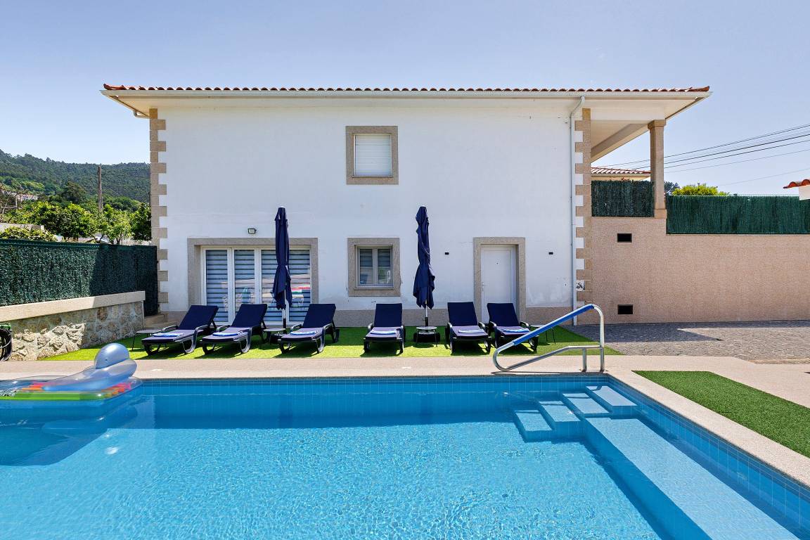 200 M² House ∙ 4 Bedrooms ∙ 12 Guests - Viana do Castelo