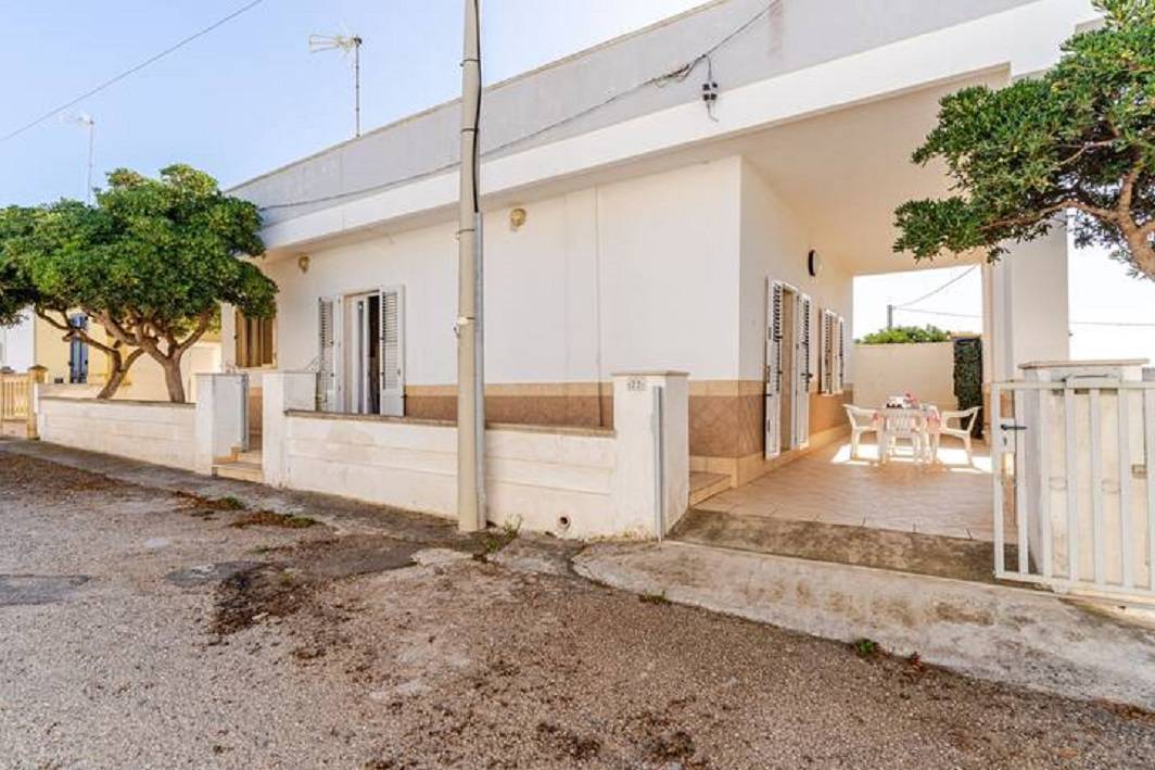 150 M² Ferienhaus ∙ 2 Schlafzimmer ∙ 5 Gäste - Taviano