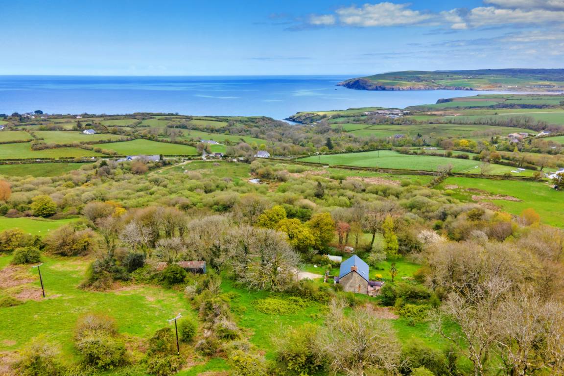 110 M² Cottage ∙ 2 Bedrooms ∙ 5 Guests - Pembrokeshire