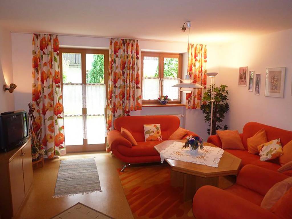 Ferienwohnung ∙ 2 Schlafzimmer ∙ 4 Gäste - Bad Birnbach
