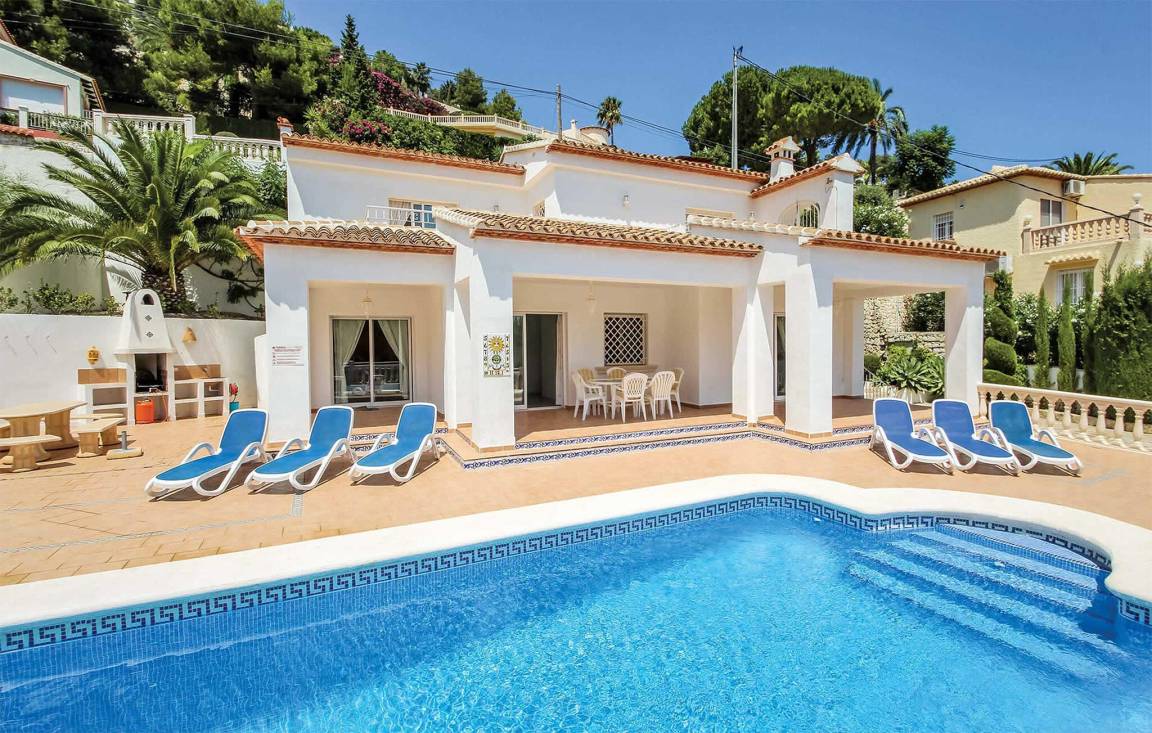 252 M² Ferienhaus ∙ 3 Schlafzimmer ∙ 6 Gäste - Moraira