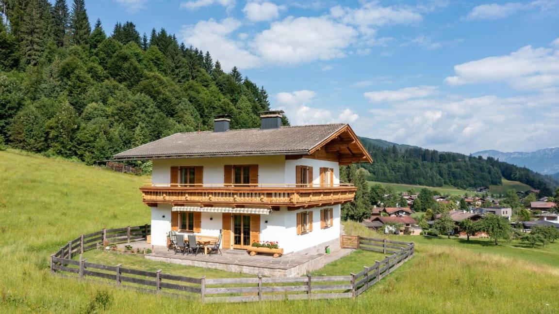 150 M² Ferienhaus ∙ 4 Schlafzimmer ∙ 8 Gäste - Ellmau