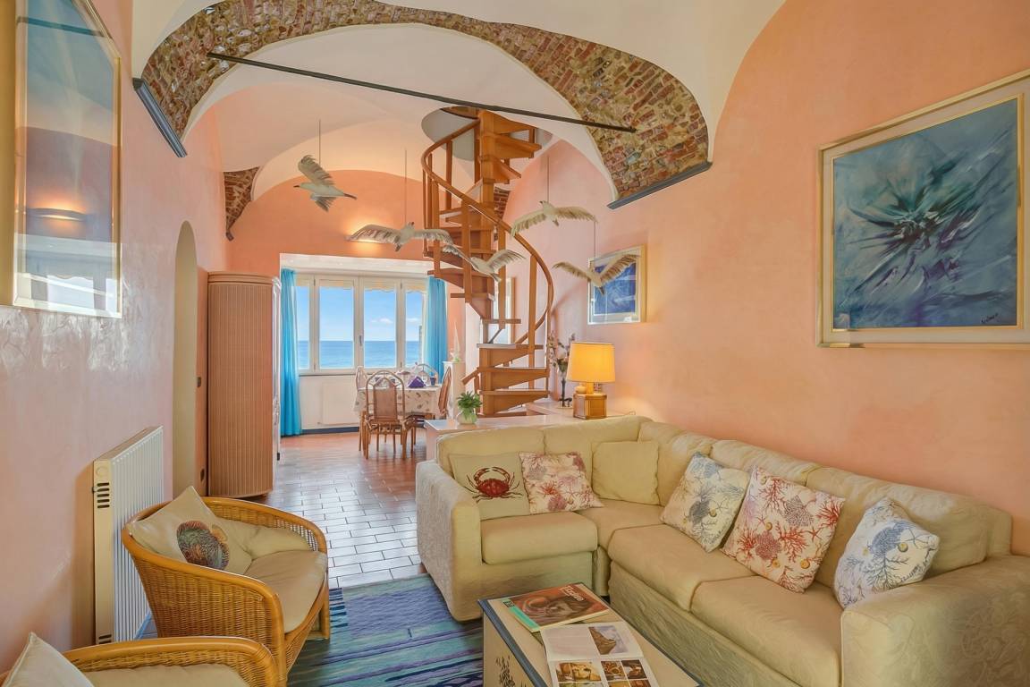 75 M² Ferienwohnung ∙ 2 Schlafzimmer ∙ 4 Gäste - Alassio