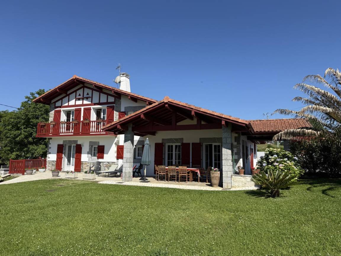 160 m&sup2; G&icirc;te 3 Schlafzimmer 6 G&auml;ste