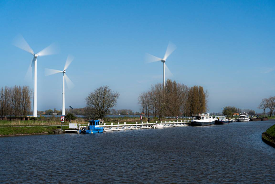 13 M² Huisboot ∙ 3 Slaapkamers ∙ 6 Gasten - Oostende