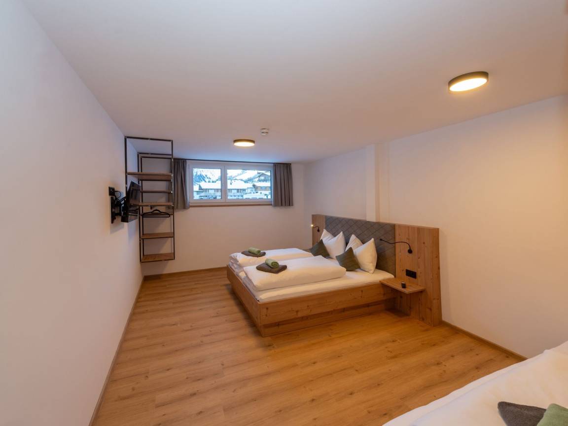 70 m² Ferienwohnung ∙ 2 Schlafzimmer ∙ 9 Gäste – Bild 4
