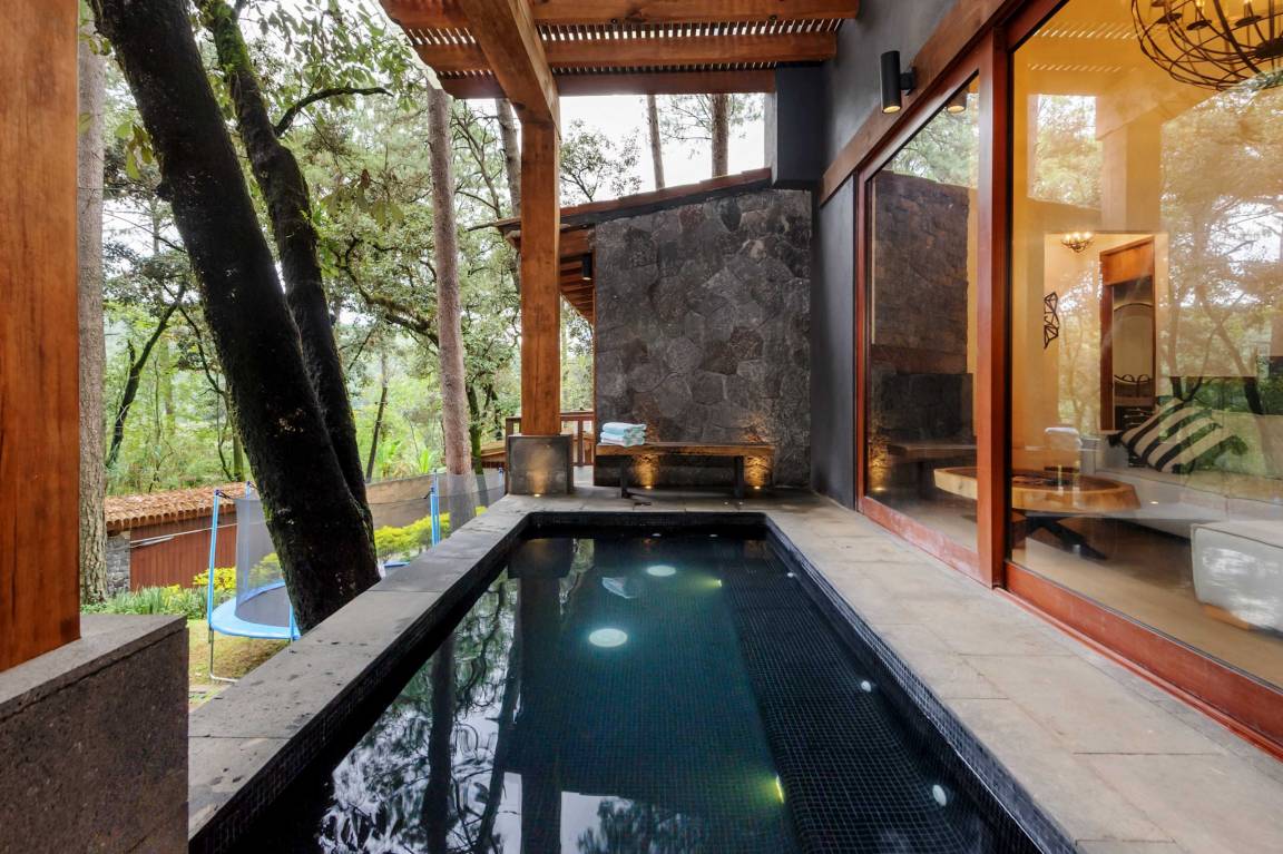 501 M² Casa ∙ 6 Habitaciones ∙ 16 Huéspedes - Valle de Bravo