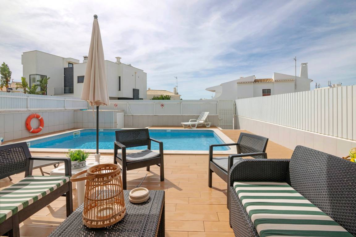 207 M² Huis ∙ 4 Slaapkamers ∙ 8 Gasten - Guia