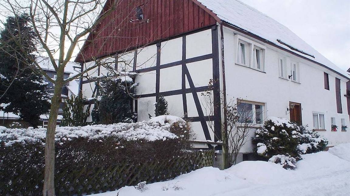 80 M² Ferienhaus ∙ 2 Schlafzimmer ∙ 6 Gäste - Medebach