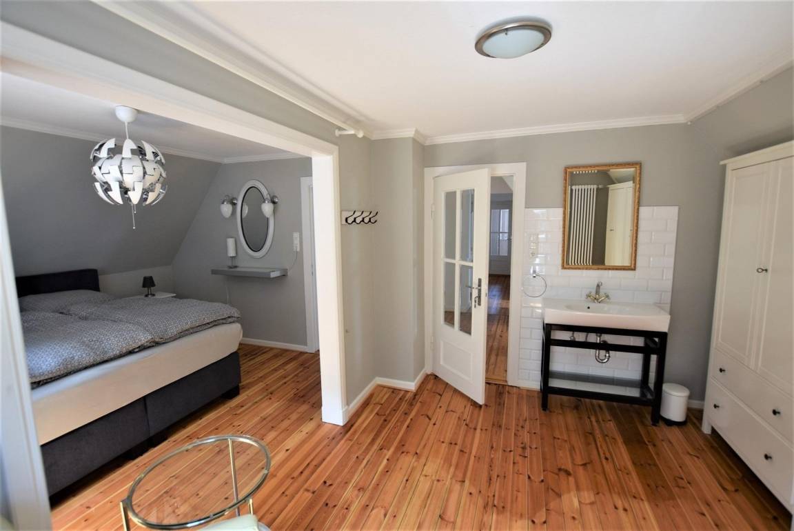 180 m² Ferienwohnung ∙ 5 Schlafzimmer ∙ 8 Gäste – Bild 23