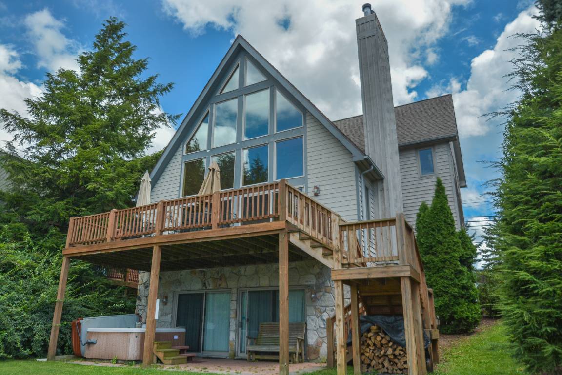 281 M² House ∙ 4 Bedrooms ∙ 14 Guests