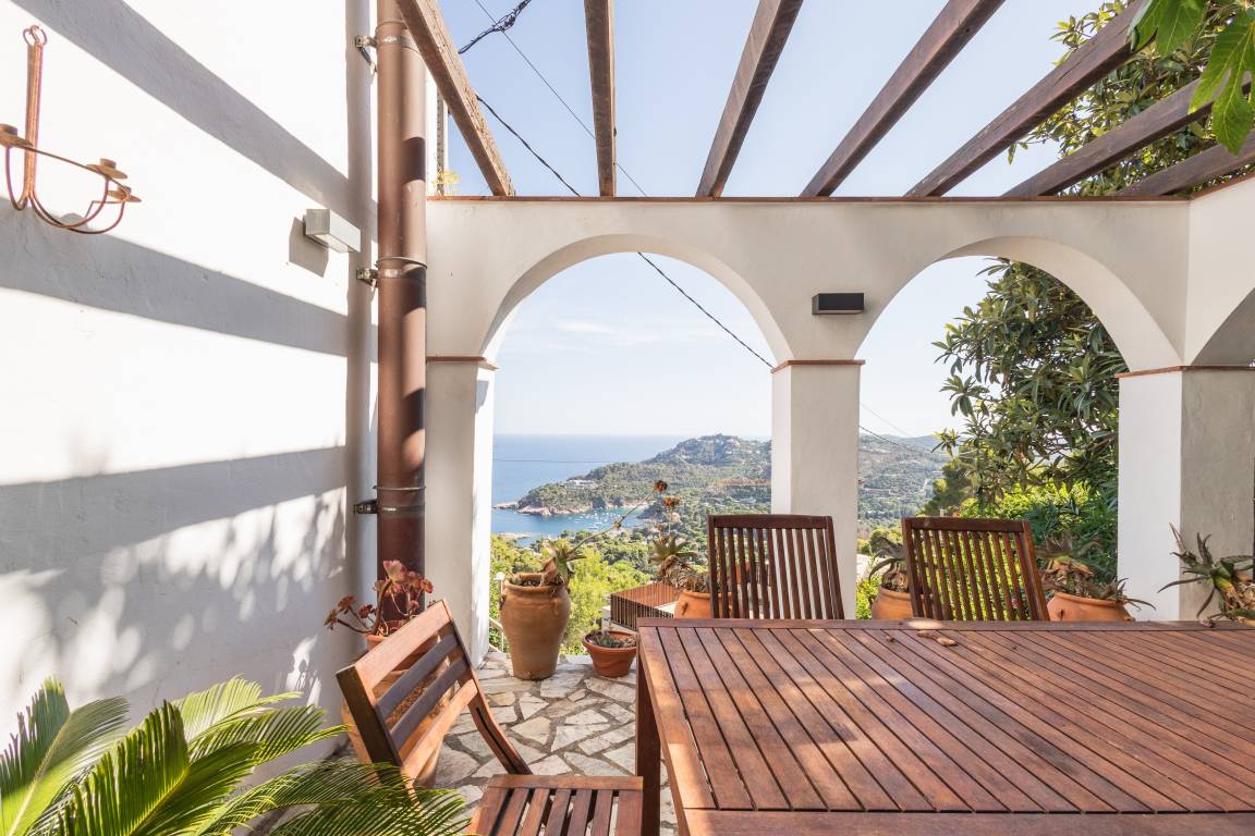 250 M² House ∙ 4 Bedrooms ∙ 6 Guests - Tamariu