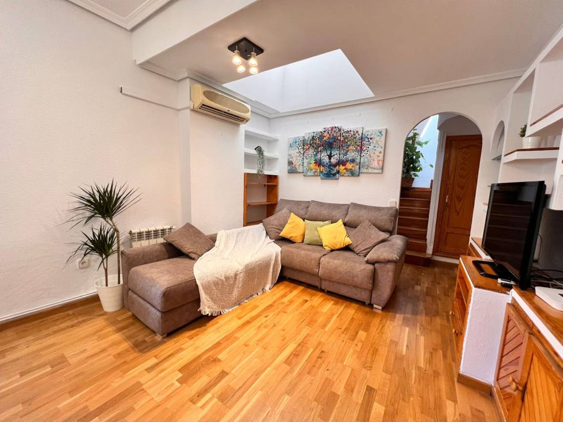 160 M² Apartment ∙ 2 Bedrooms ∙ 3 Guests - Madrid