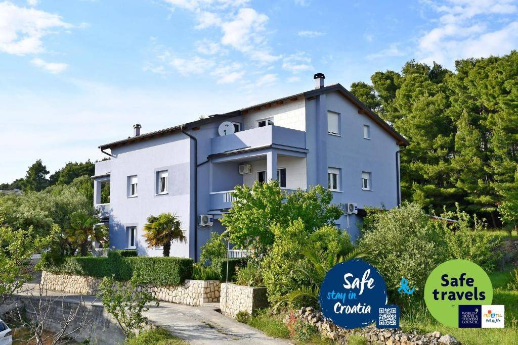 35 M² Ferienwohnung ∙ 1 Schlafzimmer ∙ 3 Gäste - Rab