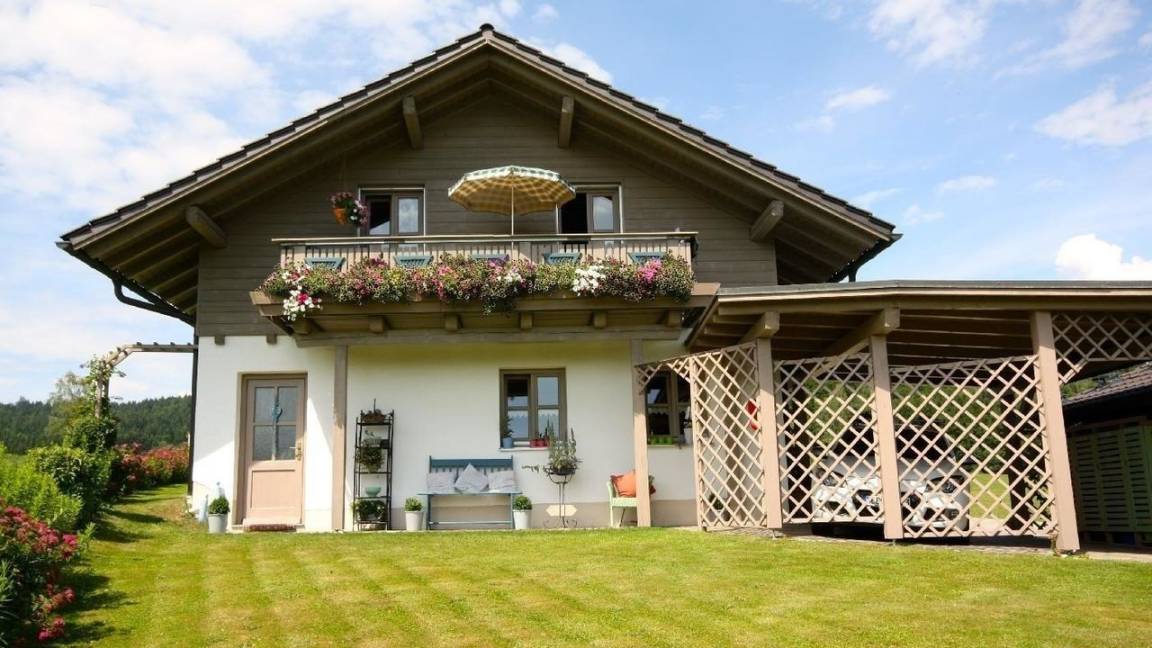 60 M² Ferienhaus ∙ 2 Schlafzimmer ∙ 4 Gäste - Drachselsried