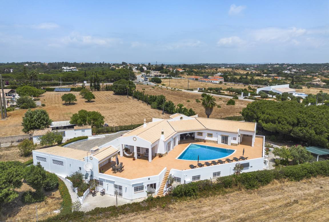 300 M² Villa Vacanza ∙ 4 Camere Da Letto ∙ 8 Ospiti - Porches