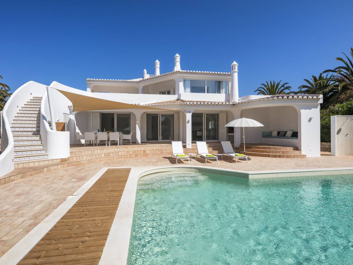 280 M² Villa ∙ 4 Bedrooms ∙ 8 Guests - Carvoeiro