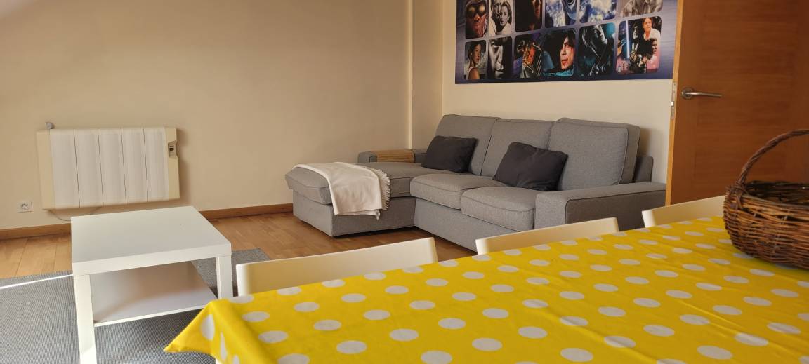 72 M² Apartamento ∙ 2 Habitaciones ∙ 4 Huéspedes - Muros