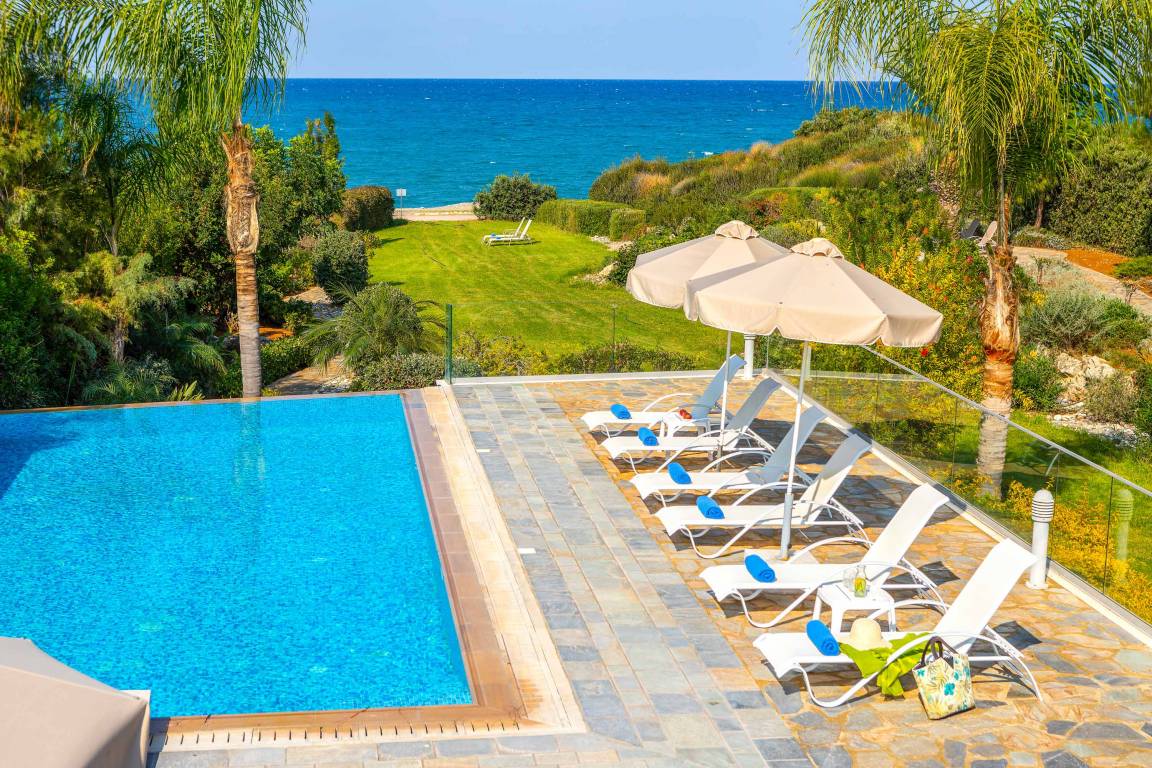 Villa ∙ 4 Bedrooms ∙ 8 Guests - Argaka