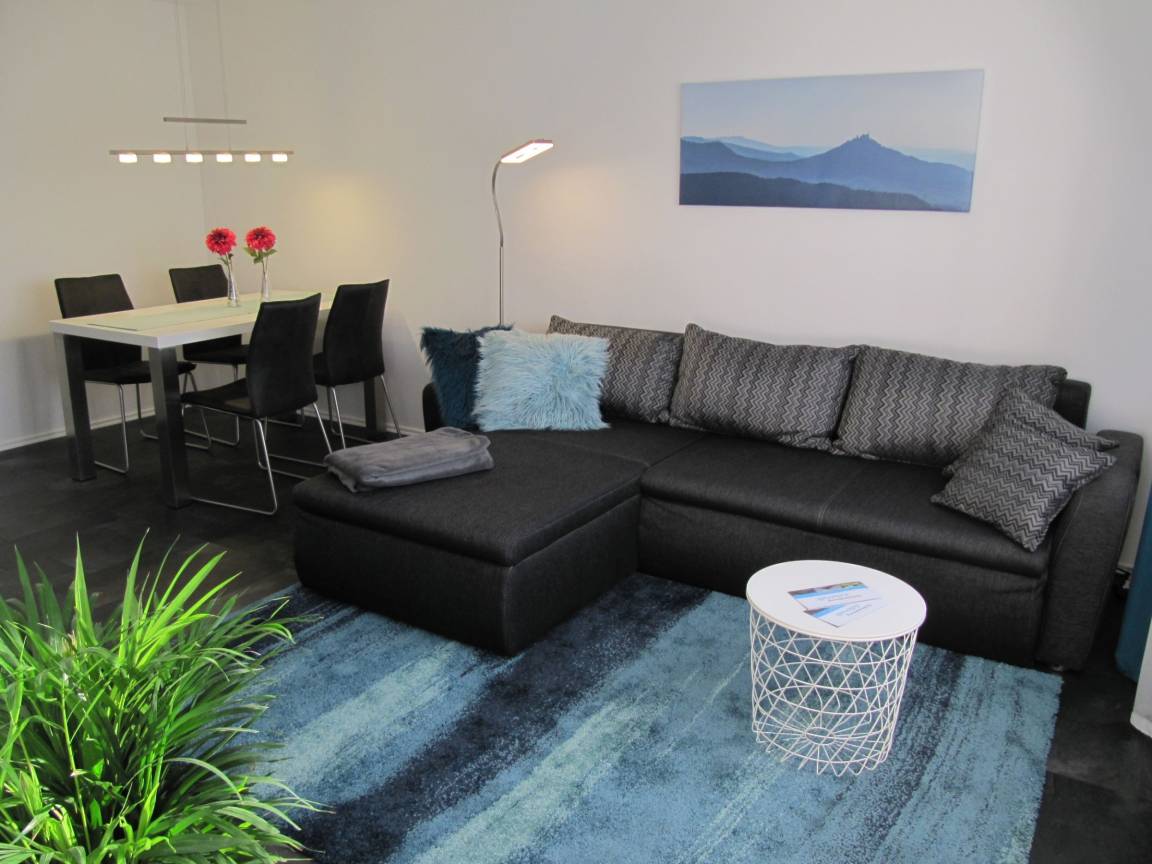 56 M² Ferienwohnung ∙ 1 Schlafzimmer ∙ 2 Gäste - Albstadt