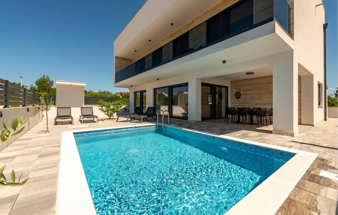 216 M² Maison De Vacances ∙ 4 Chambres ∙ 10 Personnes - Vir