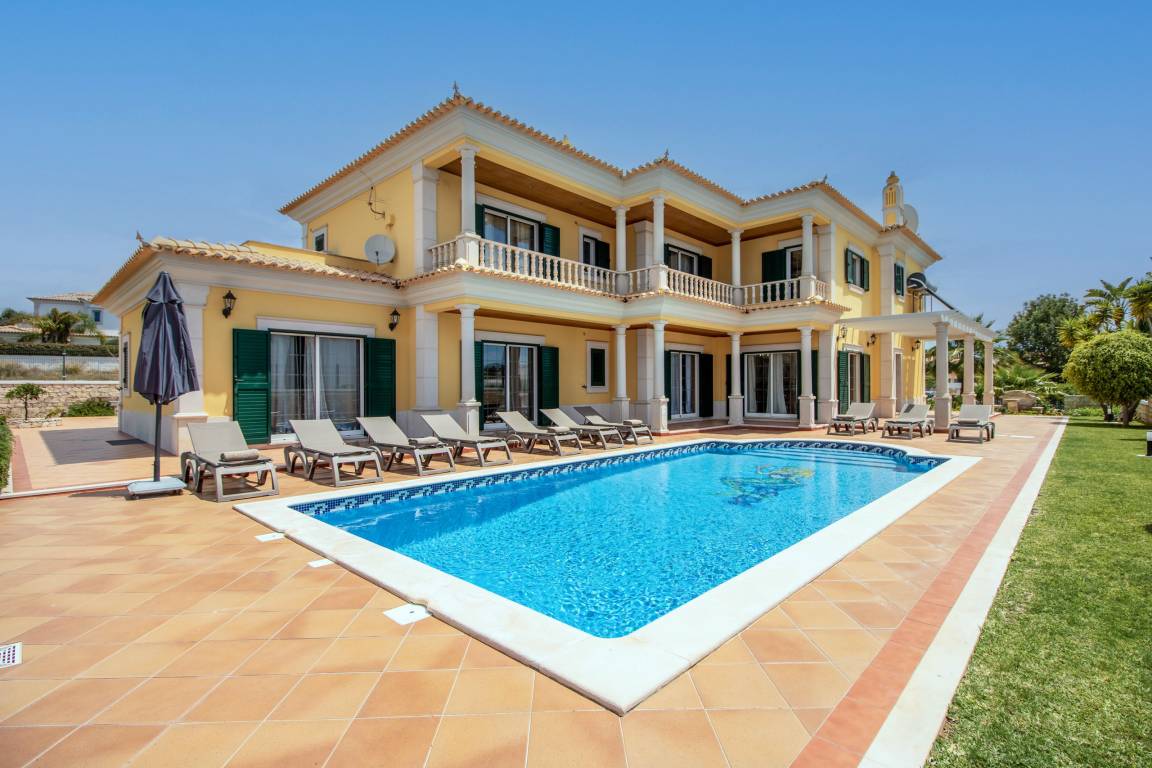 300 M² Villa ∙ 5 Habitaciones ∙ 10 Huéspedes - Guia