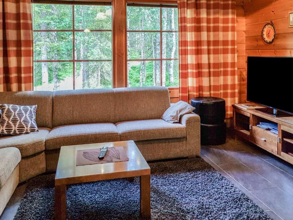 72 M² House ∙ 2 Bedrooms ∙ 6 Guests 3