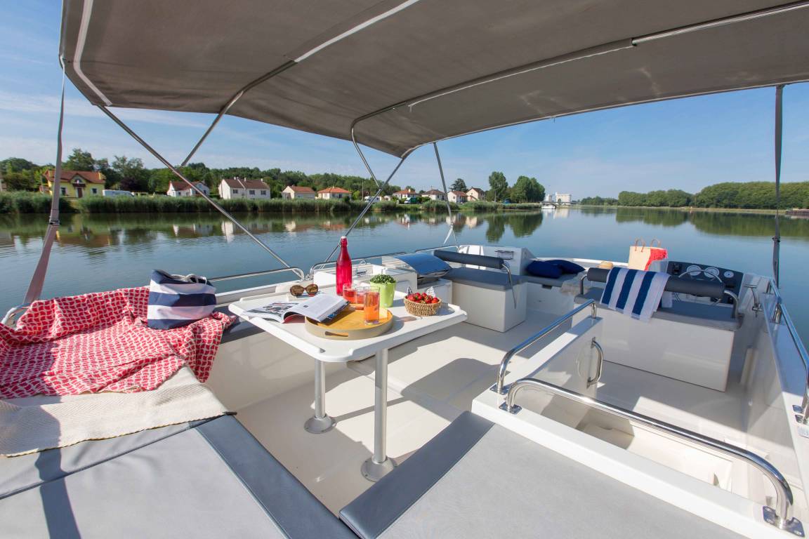 Casa Flotante ∙ 2 Habitaciones ∙ 5 Huéspedes - Woking