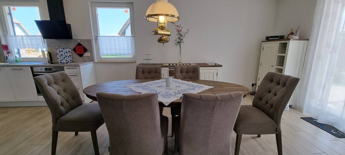 98 m² Ferienhaus ∙ 2 Schlafzimmer ∙ 4 Gäste – Bild 2