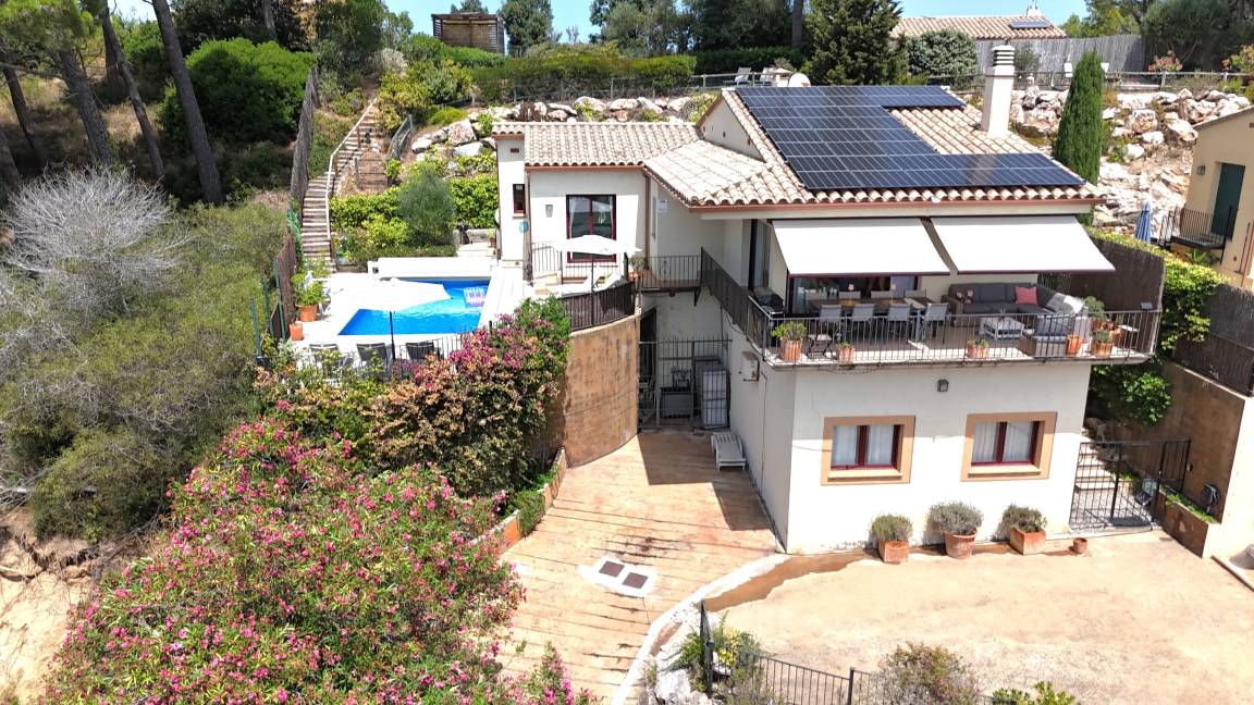 210 M² Villa ∙ 5 Slaapkamers ∙ 10 Gasten - Begur