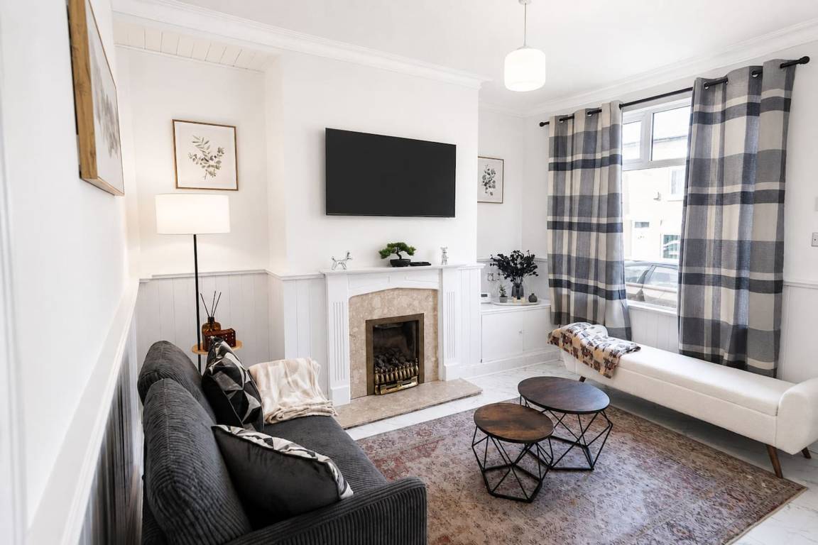 63 M² Apartment ∙ 2 Bedrooms ∙ 4 Guests - Stockport