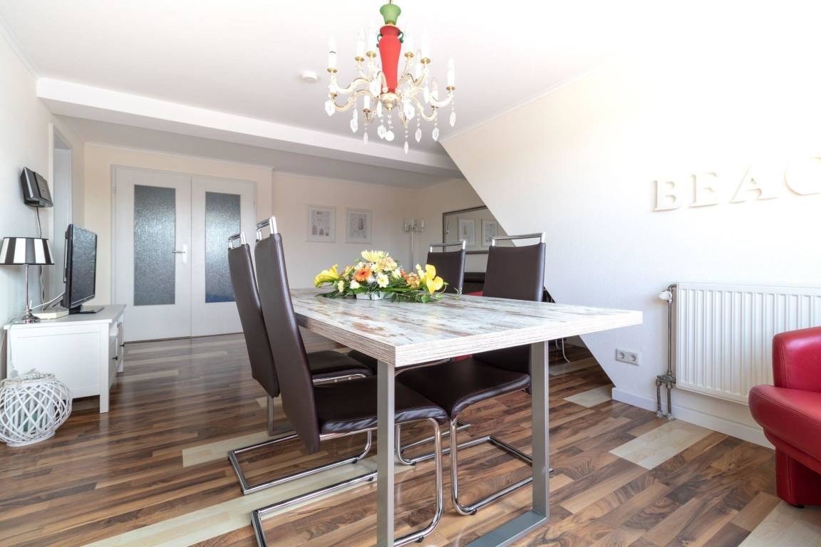 73 m² Ferienwohnung ∙ 2 Schlafzimmer ∙ 6 Gäste – Bild 3