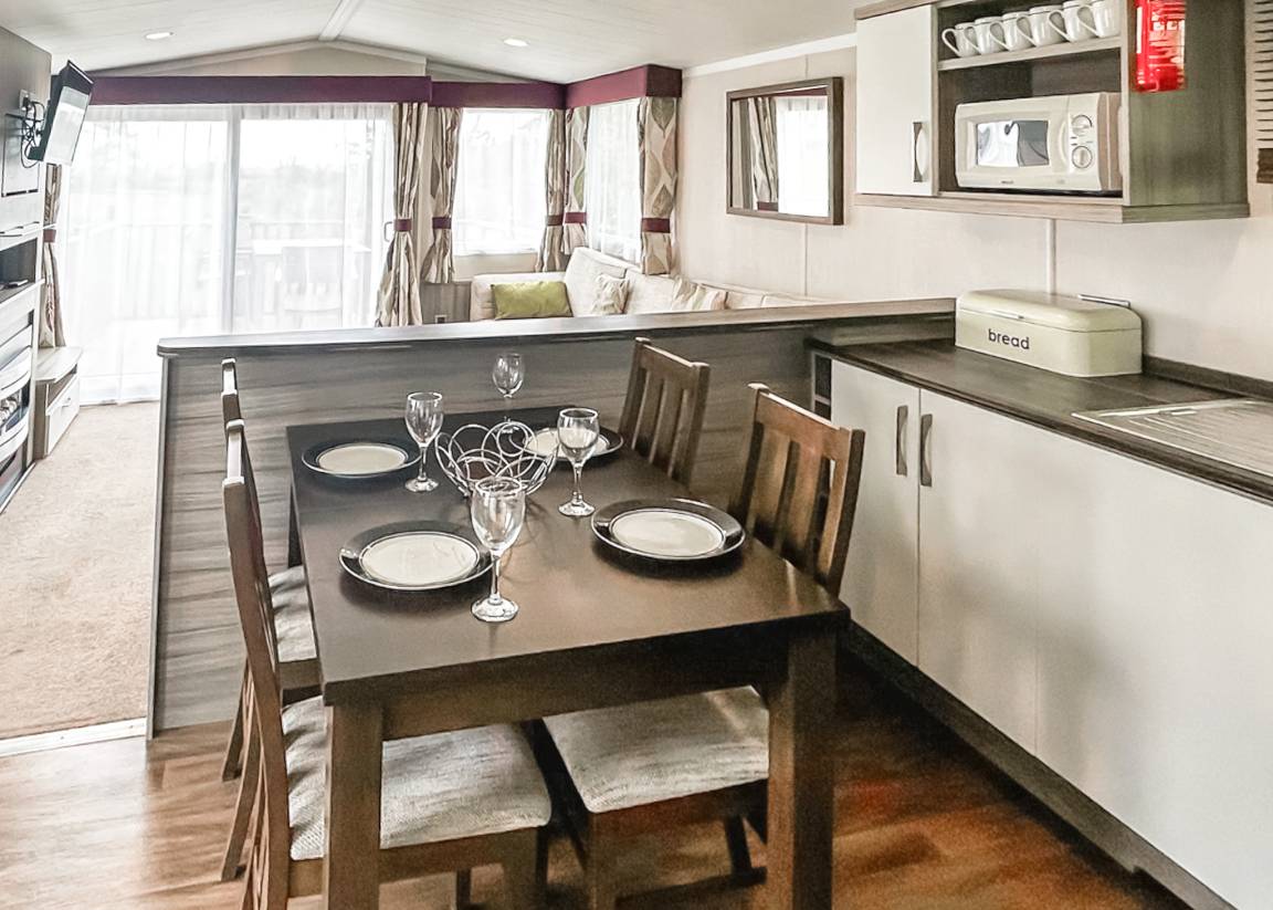 Caravan ∙ 3 Bedrooms ∙ 6 Guests - Isle of Wight