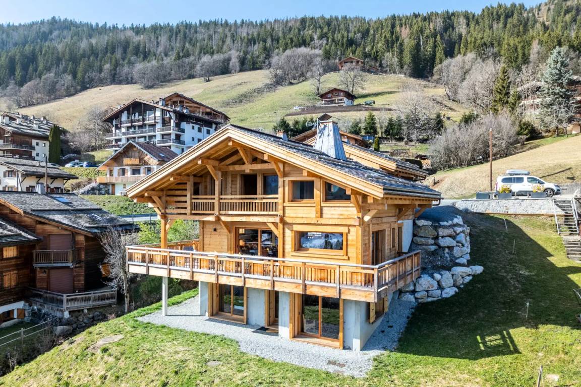 195 M² Chalet ∙ 6 Bedrooms ∙ 14 Guests - Le Grand-Bornand