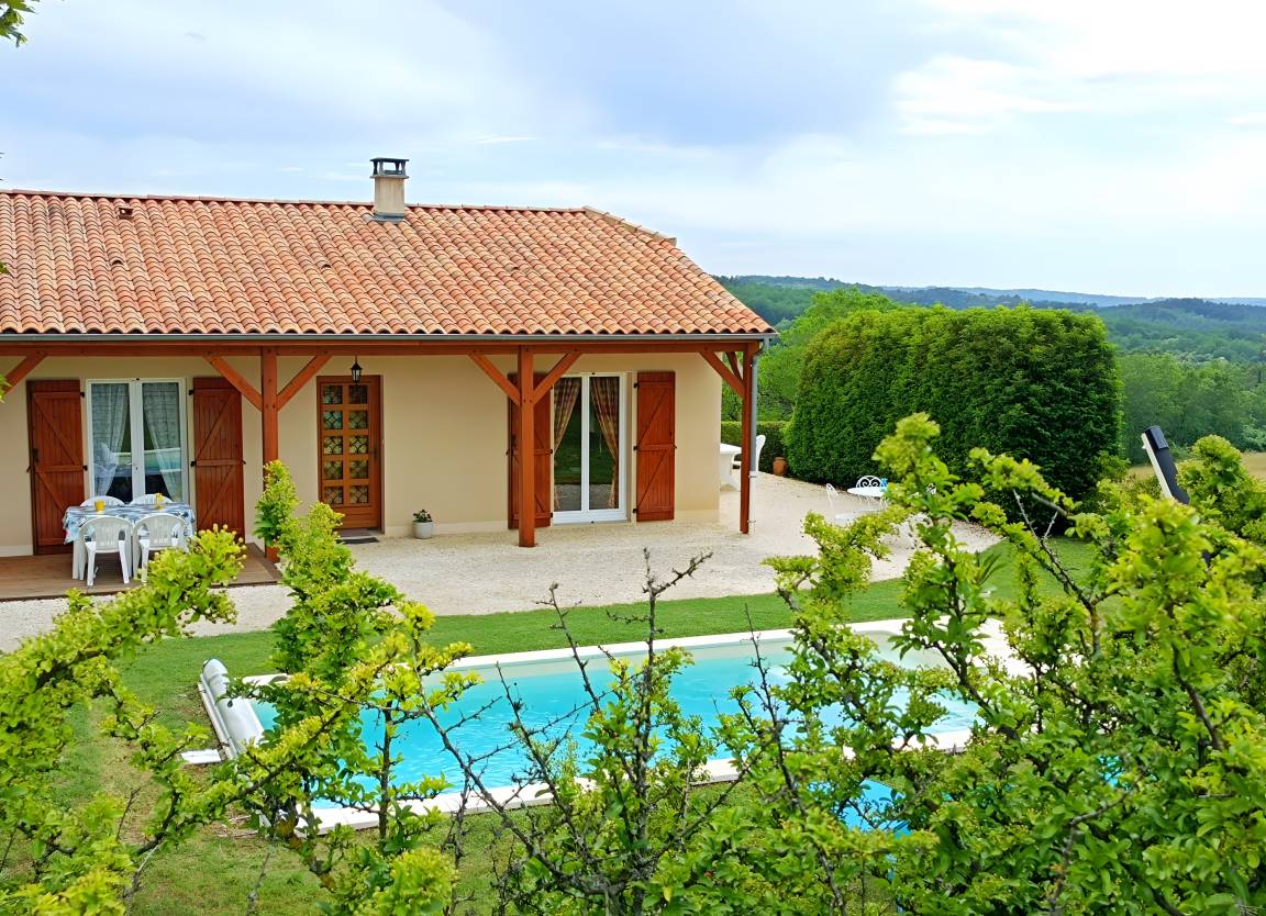 96 M² Maison De Vacances ∙ 3 Chambres ∙ 6 Personnes - Montignac