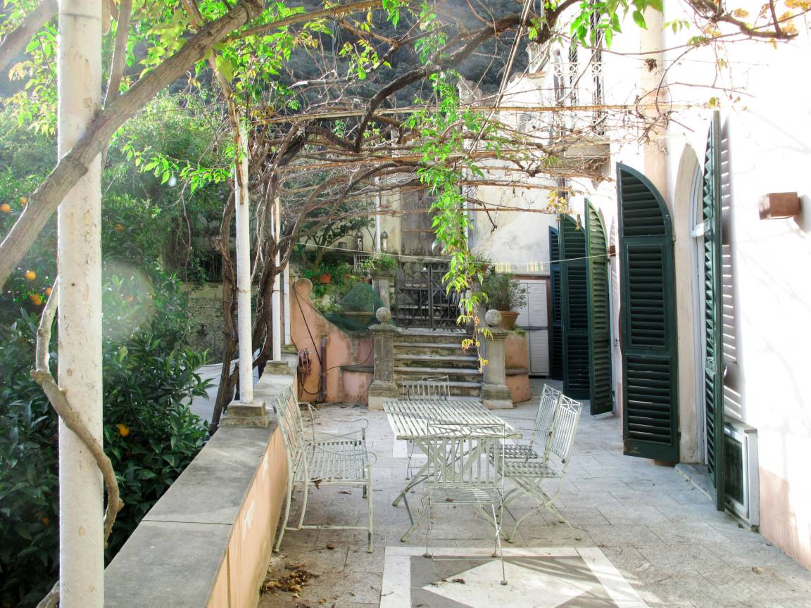 110 M² Ferienwohnung ∙ 2 Schlafzimmer ∙ 8 Gäste - Finale Ligure