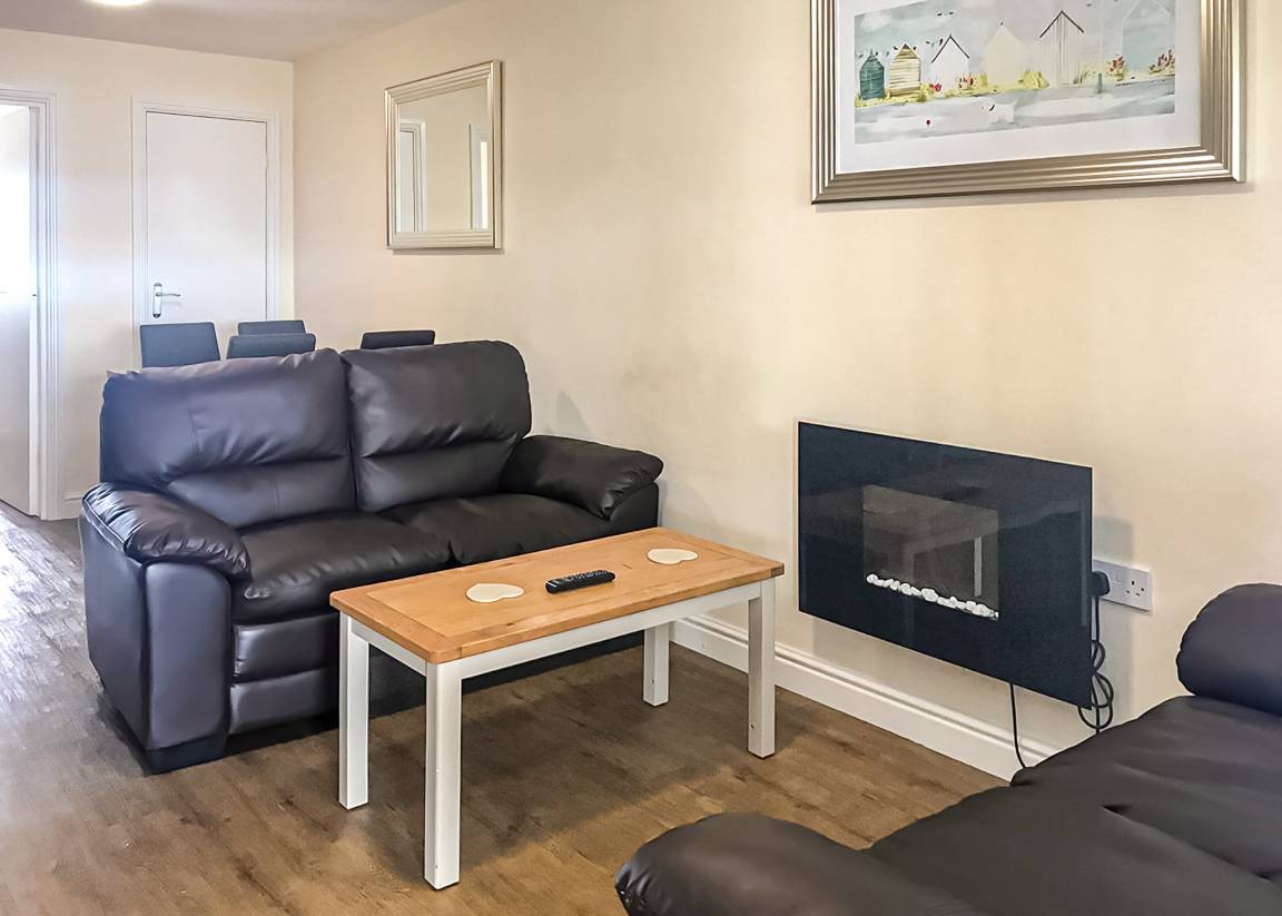 Apartment ∙ 2 Bedrooms ∙ 4 Guests - Anderby Creek