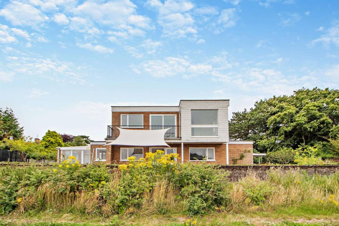 Cottage ∙ 3 Bedrooms ∙ 6 Guests - Walberswick