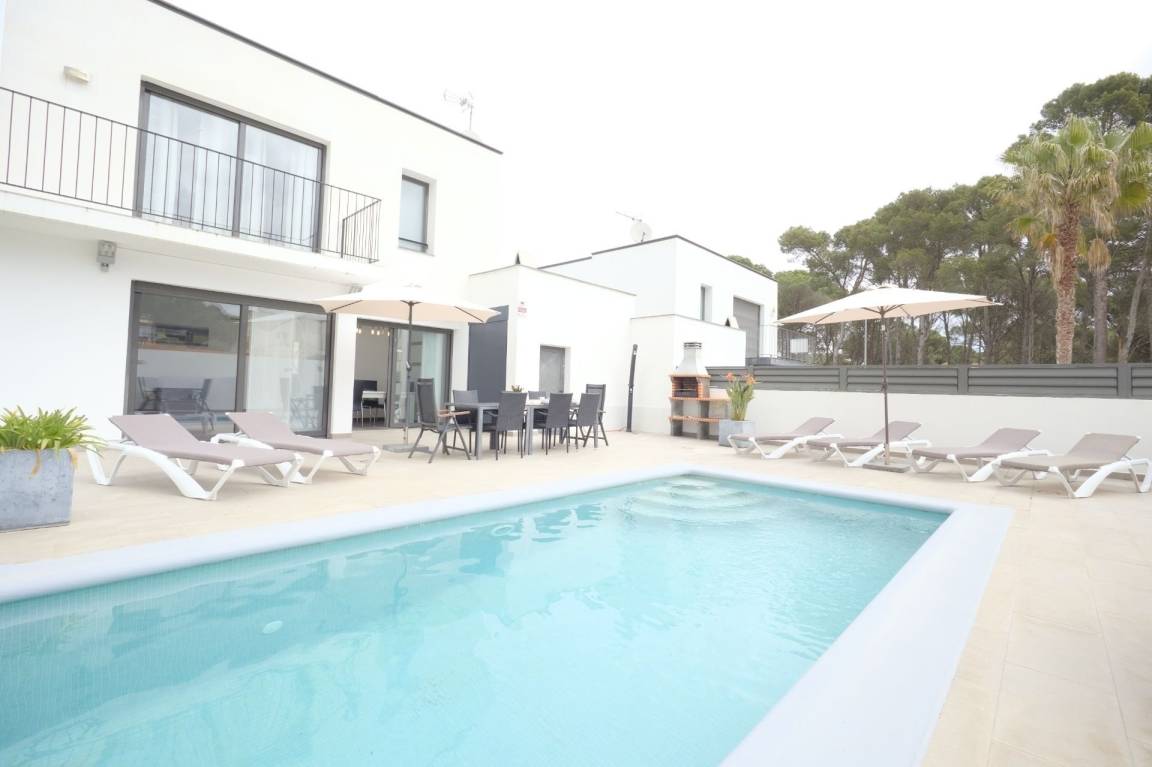 160 m&sup2; Ferienhaus 4 Schlafzimmer 6 G&auml;ste