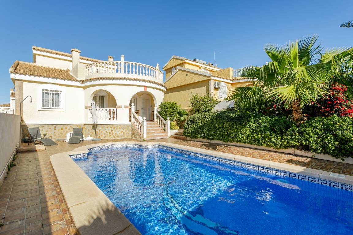 208 M² Maison De Vacances ∙ 3 Chambres ∙ 6 Personnes - Santa Pola