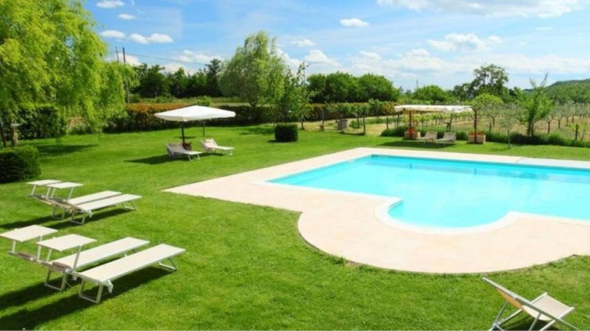 Casa a Acquapendente con giardino e piscina