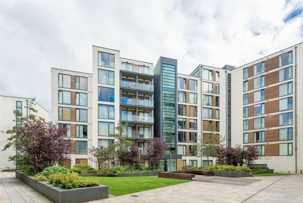 74 M² Apartment ∙ 2 Bedrooms ∙ 4 Guests - Dublin