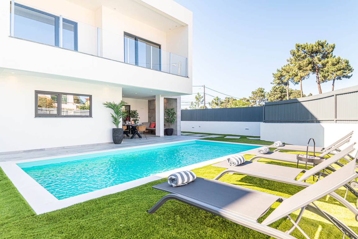 180 M² Villa ∙ 3 Slaapkamers ∙ 6 Gasten - Seixal