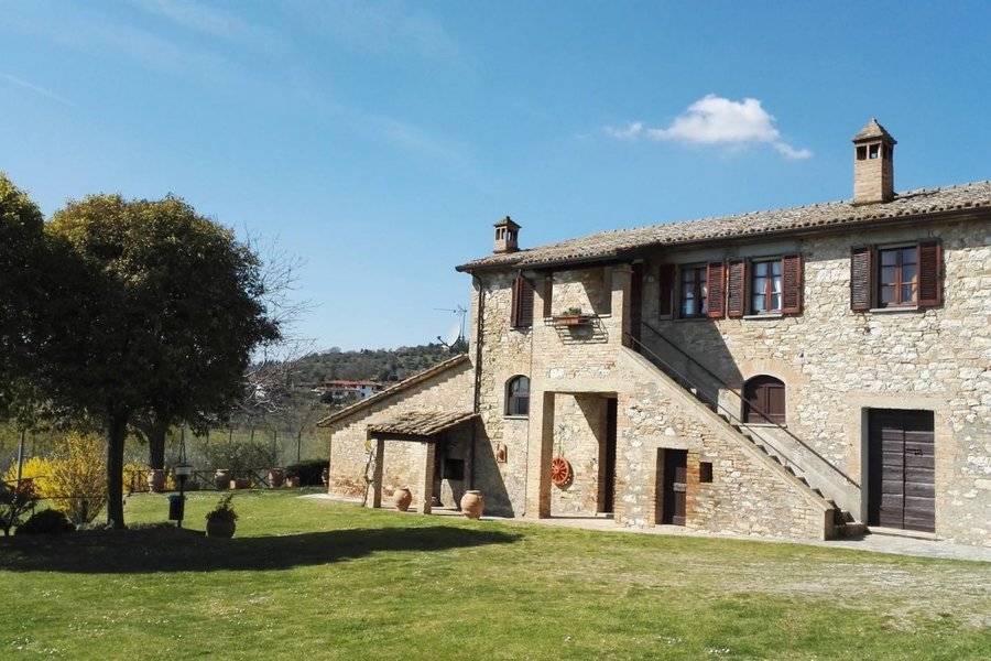 150 M² Agriturismo ∙ 3 Camere Da Letto ∙ 6 Ospiti - Perugia