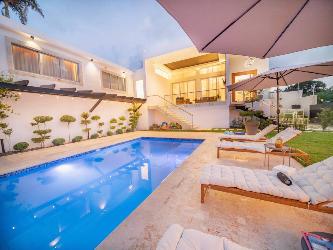 600 M² Villa ∙ 5 Habitaciones ∙ 14 Huéspedes - Sosúa