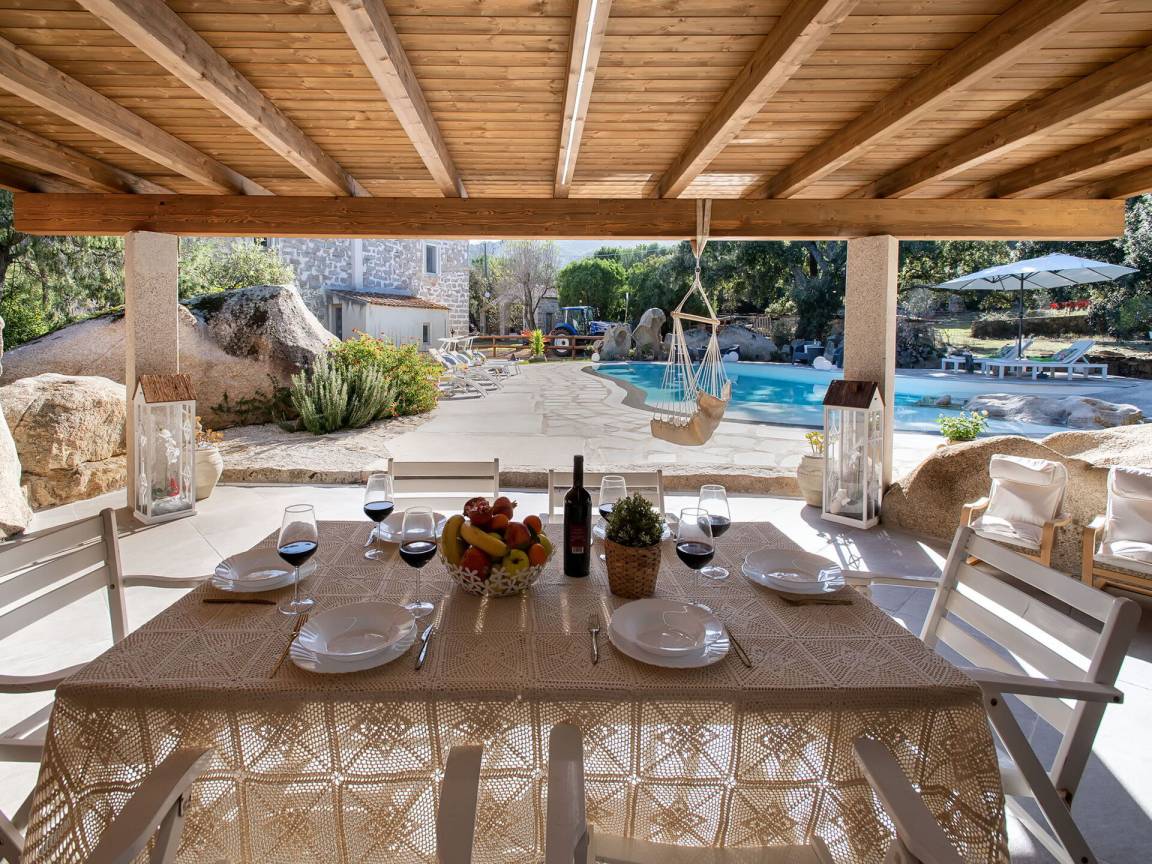 Casa a Sant\'antonio Di Gallura con giardino, piscina e barbecue