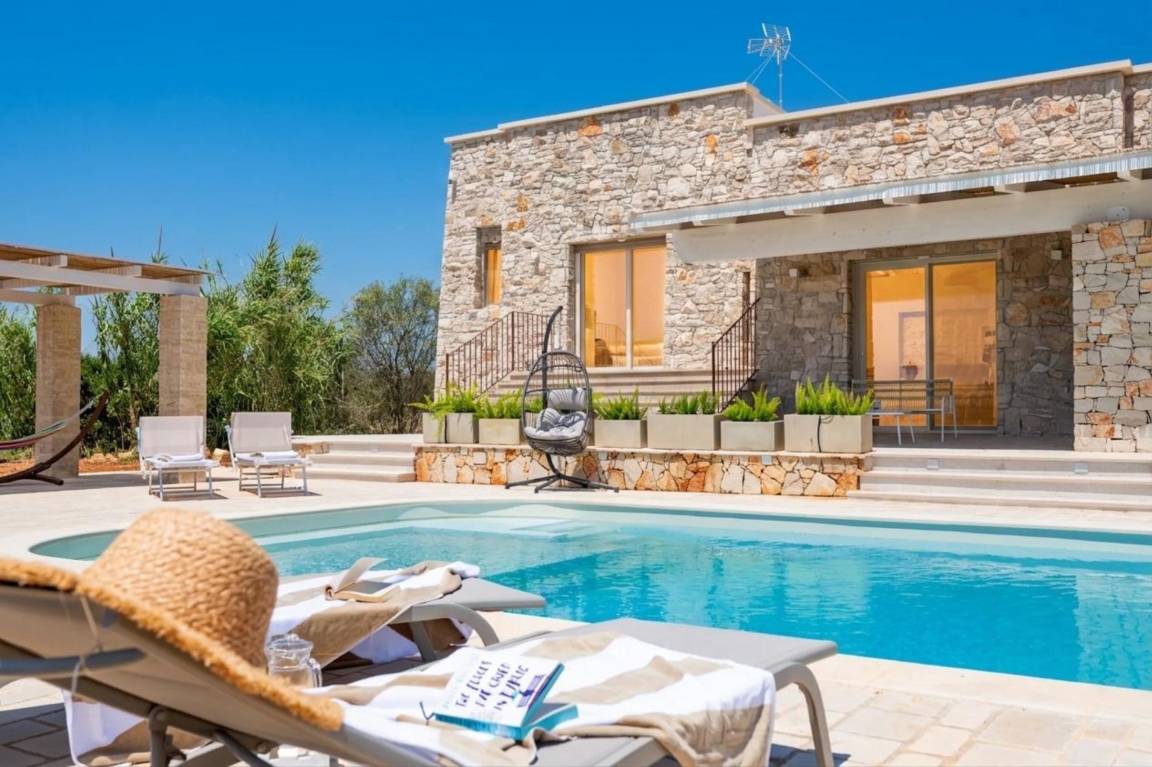 200 M² Villa ∙ 4 Chambres ∙ 8 Personnes - Ugento