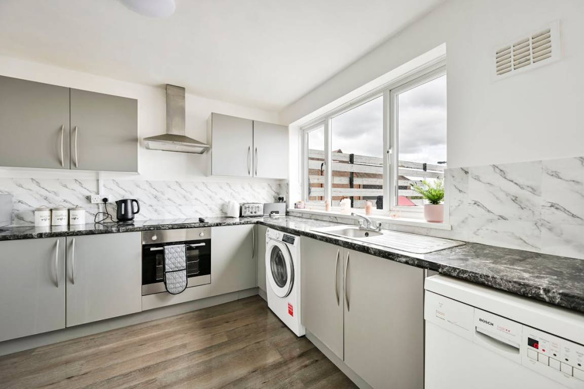 1200 M² Huis ∙ 3 Slaapkamers ∙ 5 Gasten - Essex